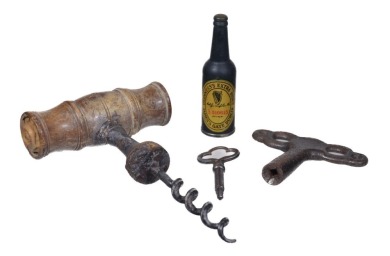 Group Lot - Guinness Lighter, Cork Screw & Keys