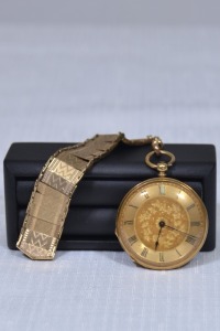 Jewellery - 18 k Gold Pocket watch (34g) with 9k vintage gold band (11g). With English hallmarks.