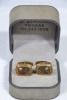 Jewellery - 9 k Gold cufflinks with inset diamond, 6g.