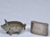 Jewellery - 1 x Figural pig Vesta, 1 x Silver snuff box with hallmark.