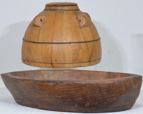 Timber items x2, Japanese wooden lidded bucket with unknown vessel shaped bowl, 25 cm