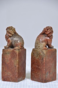 Asian - Chinese stone chop / seal, Lion figurines, H 9cm.