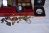 Jewellery - Miscellaneous lot of jewellery and related items. - 3