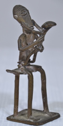 Religious Artifact - African cast metal, Mother with Child, H 11cm.