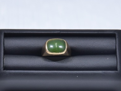 Jewellery - 9k Gold ring with semi-precious stone 6.1g