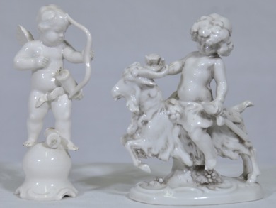 Figurine x 2 - Capodimonte, Cherubs, Marked to base, High glazed porcelain.