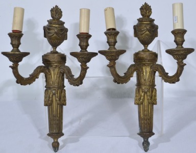 Lighting - Pair of gilt bronze sconces.