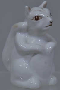 Figurine - Coalport Squirrel Porcelain English 8cm