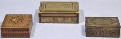 Boxes x 3 - Cigar boxes with decorative inlay x 2 and press brass of wood x 1