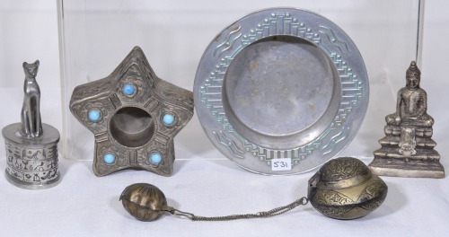 Art x 5 - Collection of metal artifacts including museum souvenirs