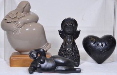 Pottery x 4 - Female figures x 3 and heart x 1 pottery figurines