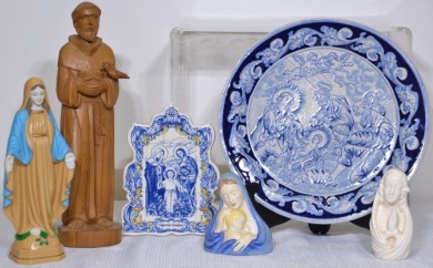 Religious Items x 6 - Selection of religious items including 1 x hand painted plate, 1 x plaque and 4 x figurines.