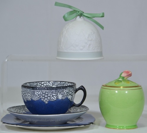 Ceramics x 3 - 1 x Lladro Christmas bell. 1 x Cup and saucer by Maling. 1 x Royal Winton lidded pot.