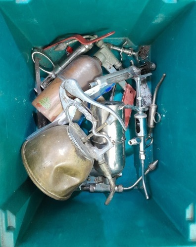 Box Lot - Spray guns and sheep drenchers
