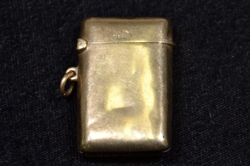 Jewellery - Vesta - Stamped 9kt gold. Weighs 11.17g