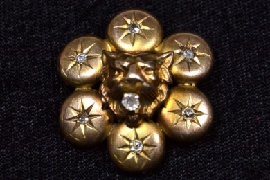 Jewellery - Gold Lion Head Brooch with diamonds, Tested 9kt, weighs 6.31g