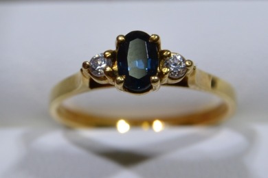 Jewellery - Ring - unknown stone with diamonds, K.5, Tested 18kt, weighs 2.58g
