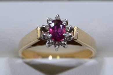 Jewellery - Ring - Natural Stone with diamonds, J, Tested 18kt, weighs 2.49g