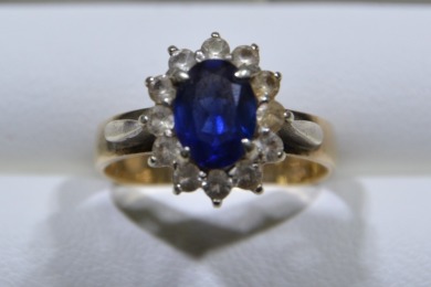 Jewellery - Ring - Unknown stone with diamonds, K, Tested 8kt, weighs 2.86g