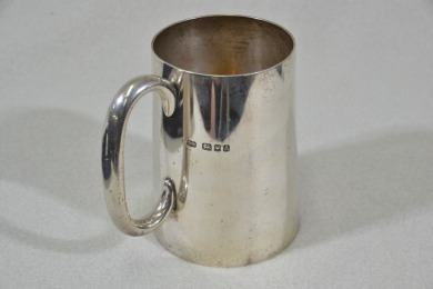 Silver Tankard 1937 - For 'Robert Keith Rous' the fifth earl of Stradbroke. Hallmarked Silver. Weighs 395g