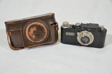 Still Camera - Leica II Model D Black Leitz Wetzler Range Finder Camera c.1932 & Elamr Lens 5cm, In leather case.