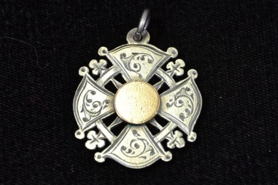 Jewellery - Medallion - ST Michael's Church Ipswich. Marked Sterling Silver centre plaque possibly rose gold, Weighs 8.4g
