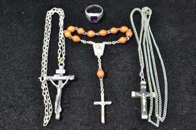 Jewellery - Group Lot - 2x Crucifix necklace, 1x Crucifix Rosary, 1x Men's Ring with amethyst