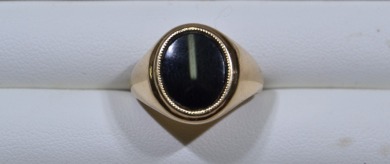 Jewellery - Men's Ring with Onyx, O, Tested 13kt, Weighs 6.07g