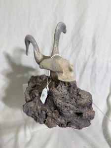 Sculpture - Sea birds attached to a volcanic rock. A/F