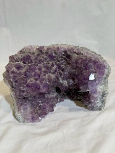 Specimen - Crystal - Amythest . 4 kg L 27cm.