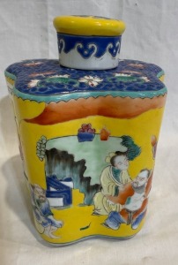 Asian Artifact - Porcelain Tea Caddy & Cover, H 15cm.