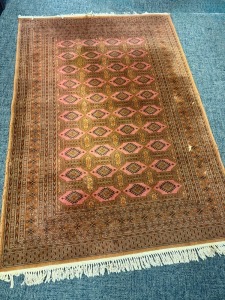 Decorative Furnishing - Pure Wool Floor Rug - 240cm x 170cm. Made in Belgium