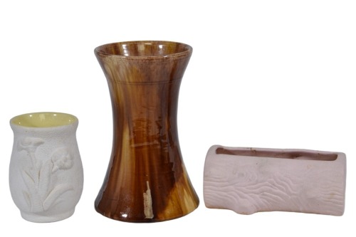 Australian Pottery - Group lot X 3