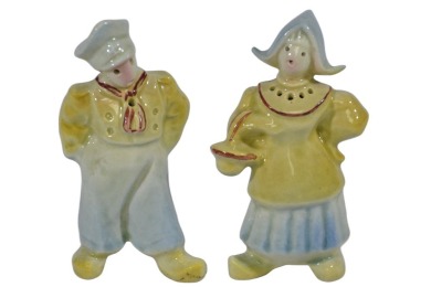 Australian Pottery - Darbyshire S & P Dutch couple