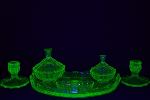 Uranium Glass - Dressing Table set of 6 pieces