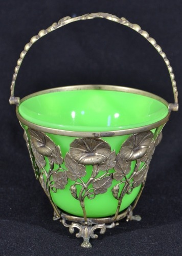 Uranium Glass - Art Nouveau - Bon Bon pot