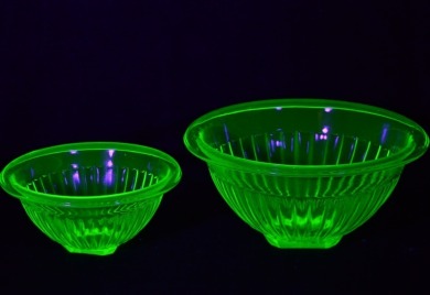 Uranium Glass - Household - Mixing bowl x 2