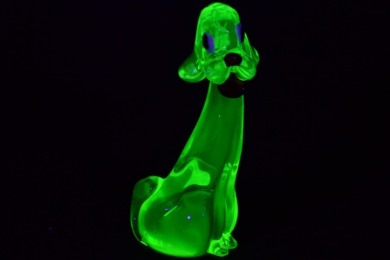 Uranium Glass - Murano style - dog figurine