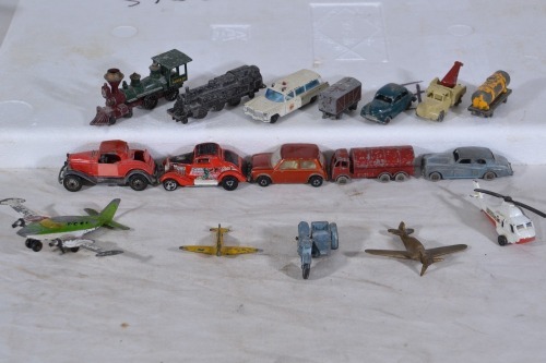 Toy - Group Lot - Trains, Planes and Automobiles x17