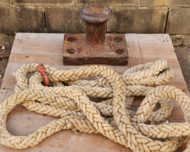 Nautical - Cast iron mooring colunm and rope