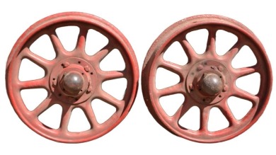 Garagenalia - Pair of cast iron steel car wheels - Red
