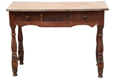Furniture - Small desk with draws