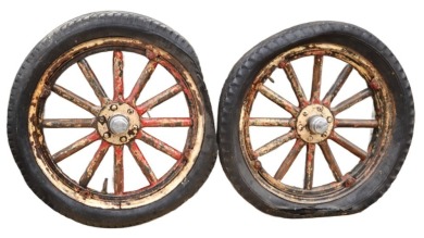 Garagenalia - Pair of cast iron wheels with timber spokes