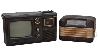 Radio - HMV Valve Portable Radio & Boombox with TV