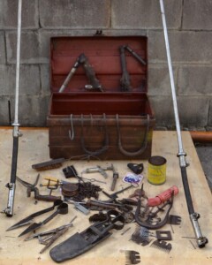 Pioneer - Shearing tools in army trunk
