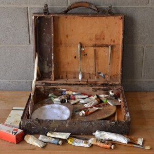 Micellaneous - Wooden Artist box with contents