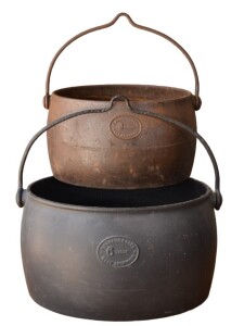 Cast Iron - Kenrick camp ovens x 2