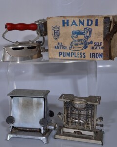 Kitchenalia - Toasters x2 & Iron