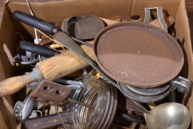 Box Lot - Kitchenalia Utensils & Cooking items
