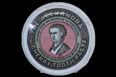 Chemist - Potlid - The Alexandra, Alfred Felton, Melbourne